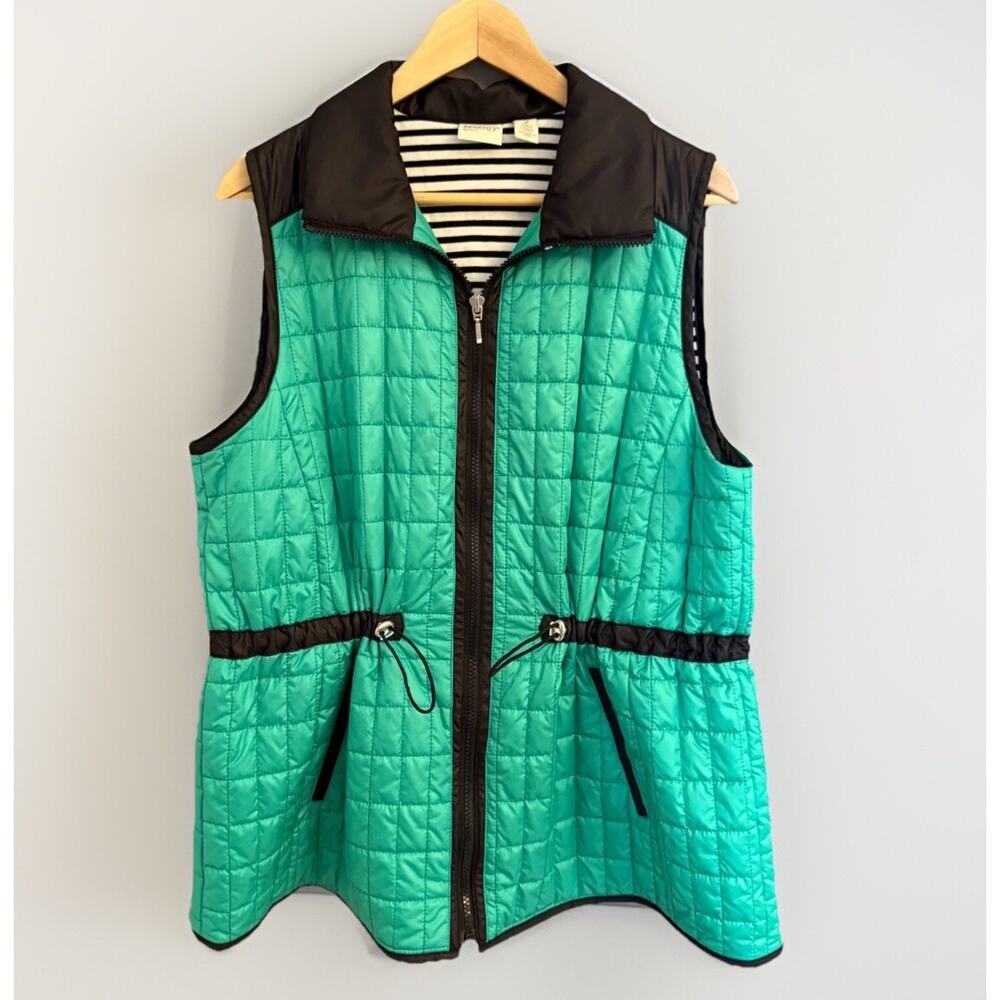 Chicos Zenergy Quilted Green Vest Size 2 Zip Front Black Trim Pockets Drawstring